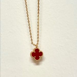 Sweet Alhambra Clover Pendant